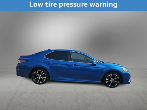 Used 2019 Toyota Camry SE image 11