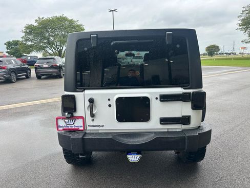 Used 2018 Jeep Wrangler Unlimited Sport S AWD/4WD image 6
