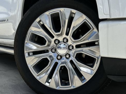 Used 2020 GMC Sierra 1500 Denali w/ Denali Ultimate Package RWD image 10