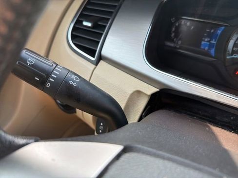 Used 2018 Ford Taurus SEL w/ Equipment Group 201A FWD image 39