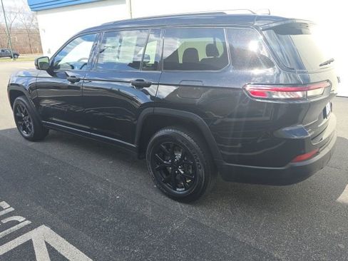 Used 2024 Jeep Grand Cherokee L Laredo image 5