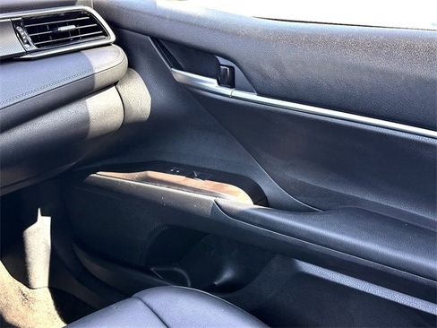 Used 2024 Toyota Camry SE w/ Convenience Package image 27
