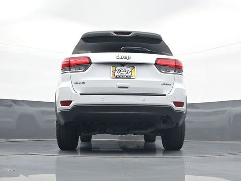 Used 2020 Jeep Grand Cherokee Laredo w/ 18" Wheel & 8.4" Radio Group AWD/4WD image 26