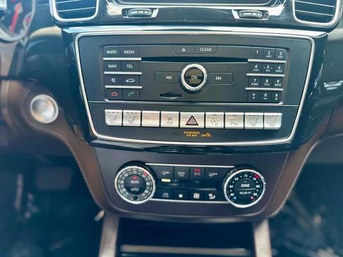 Used 2017 Mercedes-Benz GLS 550 4MATIC image 19