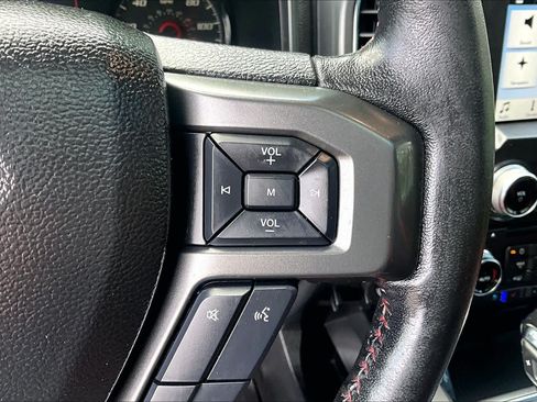 Used 2018 Ford F150 Lariat w/ Equipment Group 502A Luxury AWD/4WD image 24