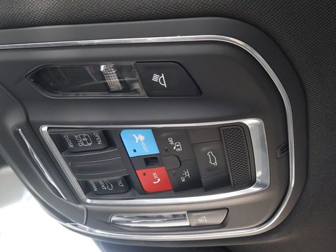 Used 2023 Jeep Grand Cherokee Altitude image 35