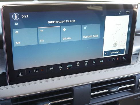 Used 2023 Lincoln Corsair AWD w/ Rear Removable Package Tray image 41