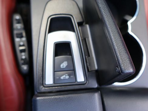 Used 2013 Mercedes-Benz E 350 Cabriolet image 32