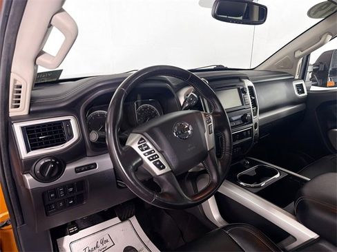 Used 2019 Nissan Titan PRO-4X image 9
