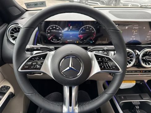 New 2026 Mercedes-Benz GLB 250 4MATIC image 13