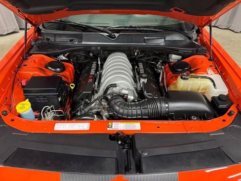 Used 2009 Dodge Challenger SRT8 RWD image 32