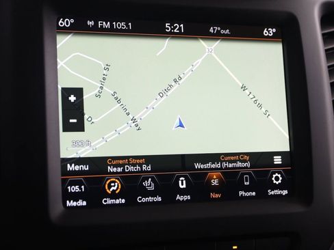 Used 2023 Jeep Cherokee Altitude Lux image 9