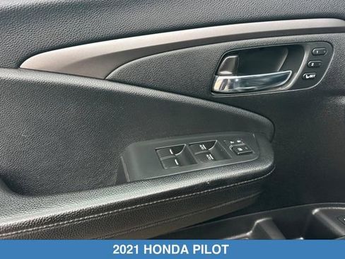Certified 2021 Honda Pilot Special Edition image 13