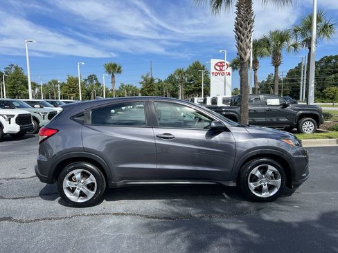 Used 2019 Honda HR-V LX image 11