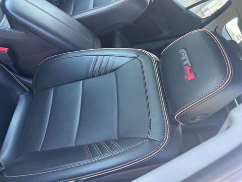 Used 2023 GMC Terrain AT4 AWD/4WD image 3