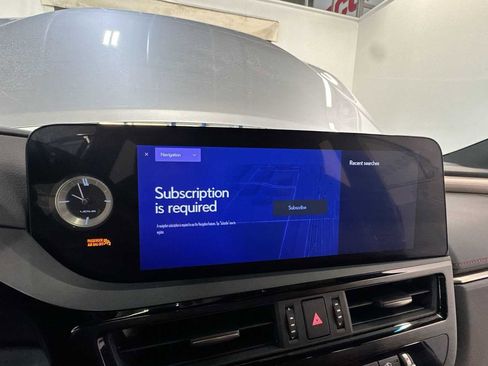 Used 2023 Lexus ES 350 F Sport w/ Accessory Package (Z2) image 28