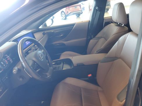 Used 2025 Lexus ES 350 Ultra Luxury w/ Accessory Package (Z2) FWD image 18