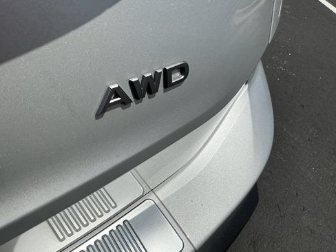 Used 2025 Nissan Rogue SV AWD/4WD image 7