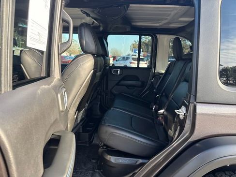 Used 2024 Jeep Wrangler Unlimited Rubicon 4xe w/ Technology Group image 25