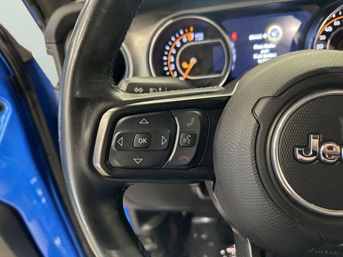 Used 2021 Jeep Gladiator Sport image 19