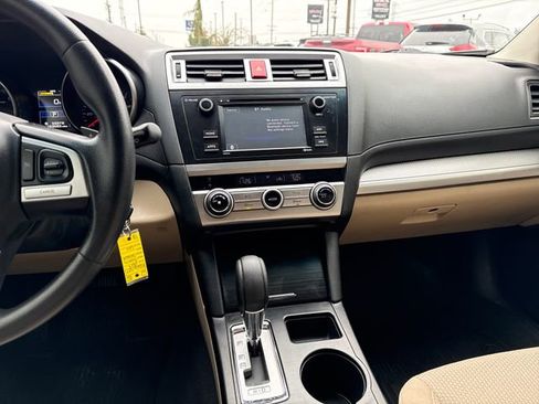 Used 2017 Subaru Outback 2.5i image 19