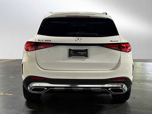New 2025 Mercedes-Benz GLC 300 4MATIC image 5