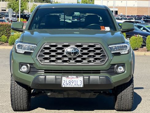 Certified 2022 Toyota Tacoma TRD Off-Road w/ TRD Premium Off Road Package AWD/4WD image 10