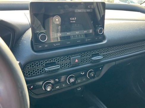 Used 2025 Honda HR-V Sport image 19