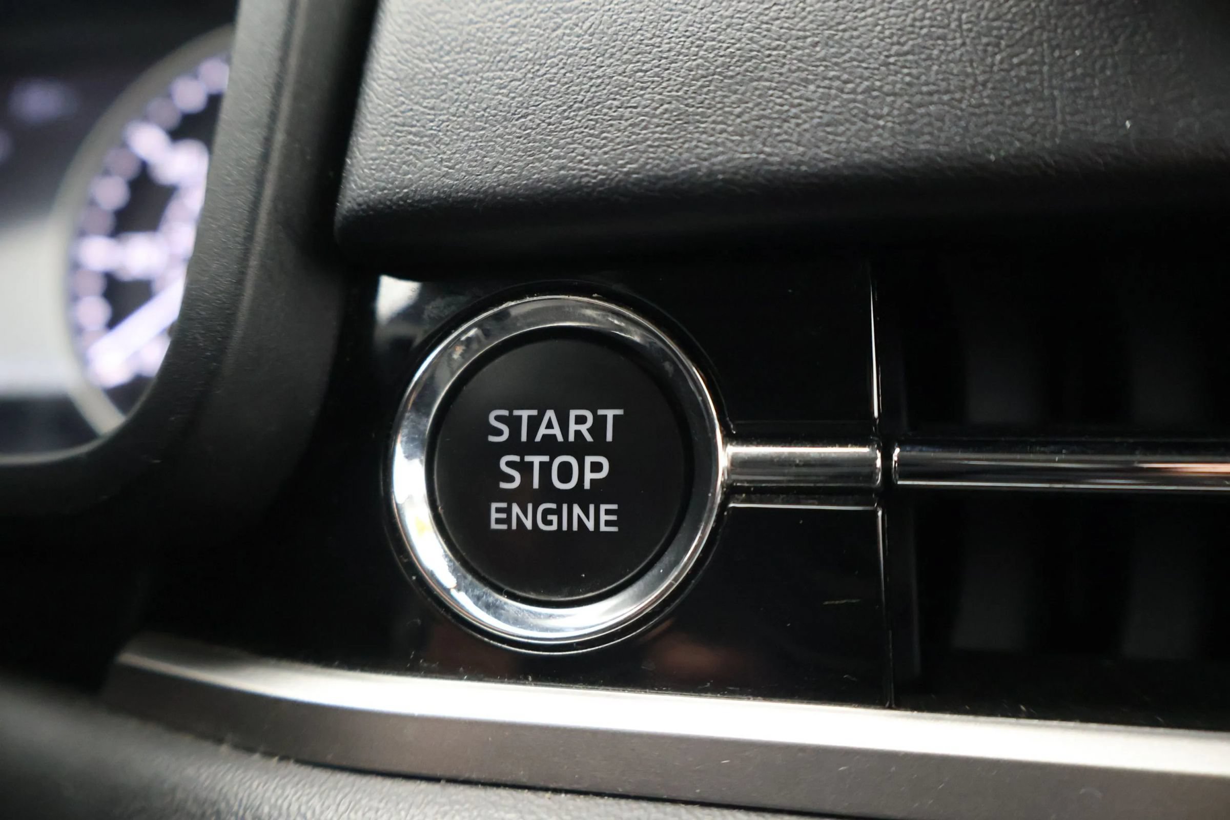Used 2024 Mitsubishi Outlander FWD image 29