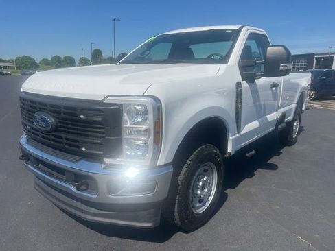 Used 2024 Ford F250 XL w/ 360-Degree Camera Package AWD/4WD image 3