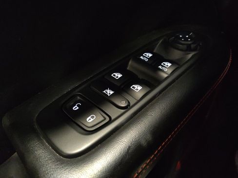Used 2018 Jeep Compass Trailhawk w/ Navigation Group AWD/4WD image 27