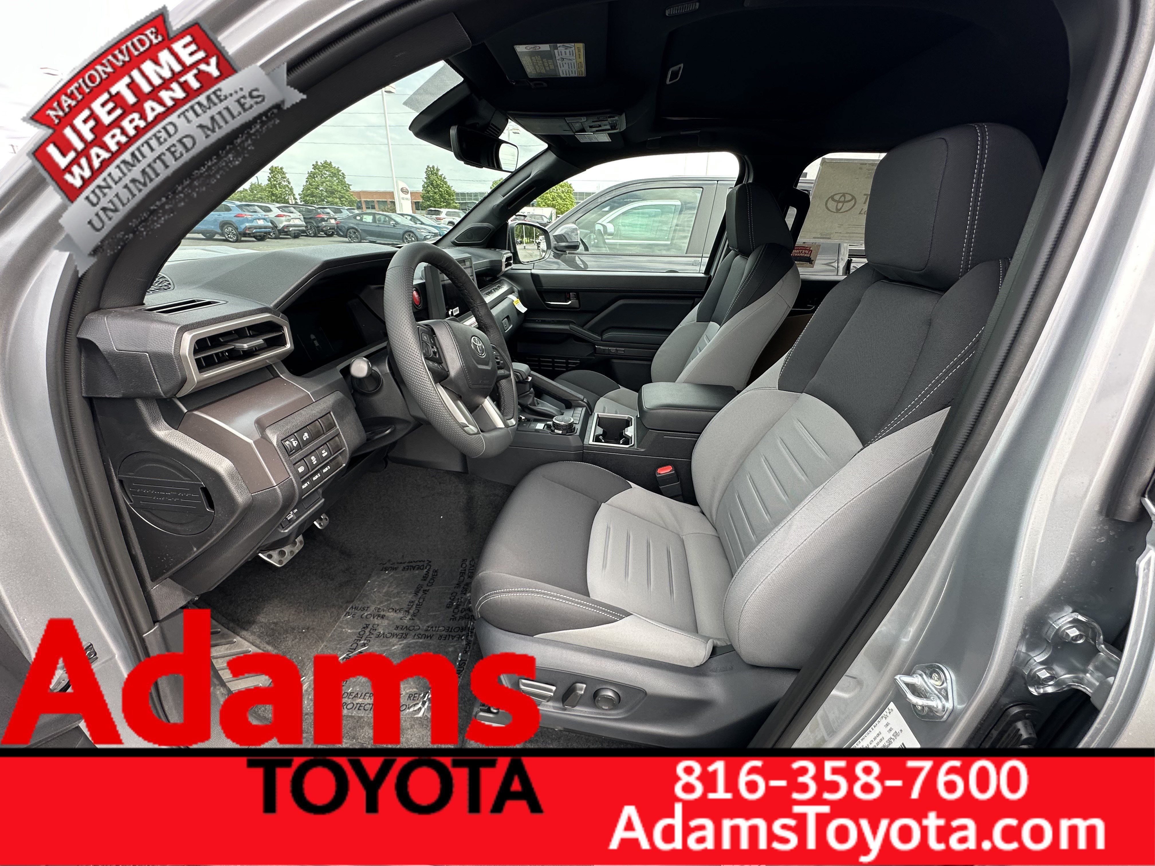 Used 2026 Toyota Tacoma TRD Sport w/ TRD Sport Upgrade Package AWD/4WD image 5