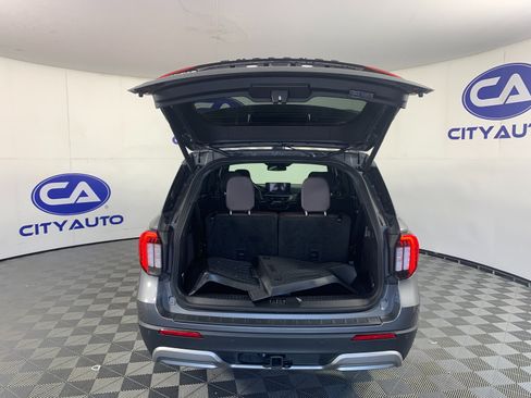 Used 2025 Ford Explorer Platinum RWD image 34