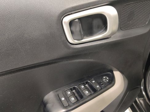 Used 2020 Hyundai Venue SEL w/ Convenience Package image 27