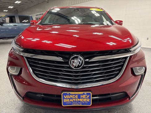 Used 2023 Buick Enclave Essence image 2