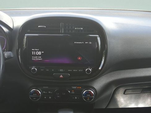 Used 2023 Kia Soul EX FWD image 13