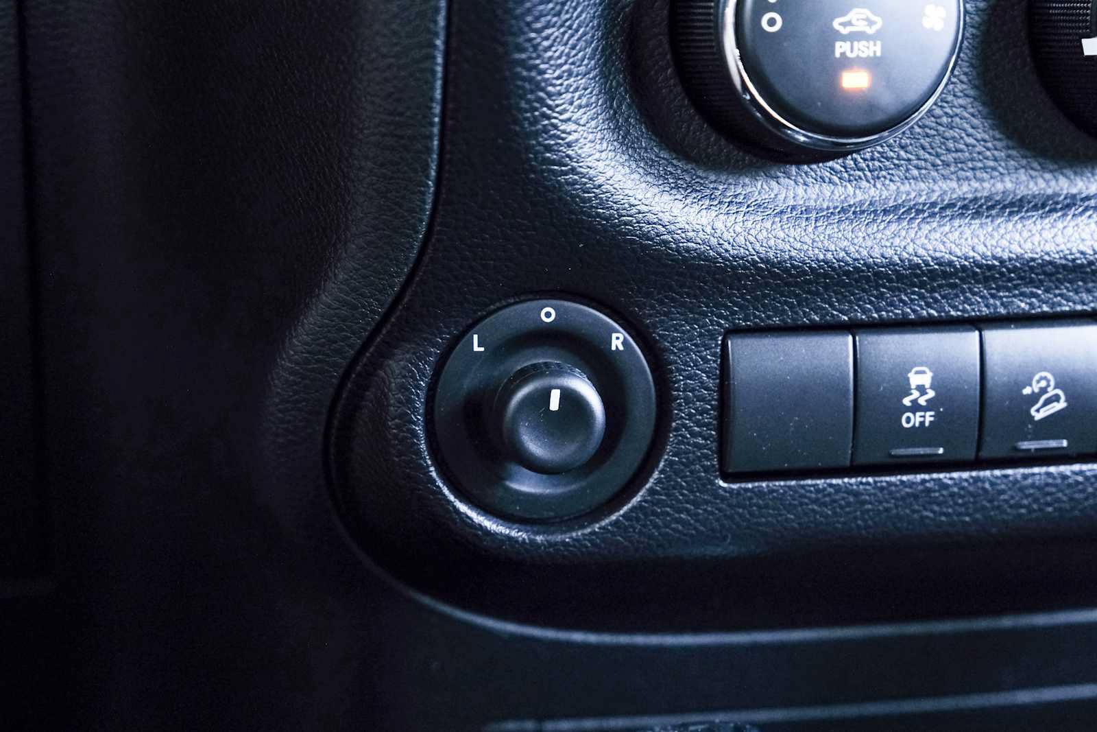 Used 2018 Jeep Wrangler Unlimited Sport S AWD/4WD image 43