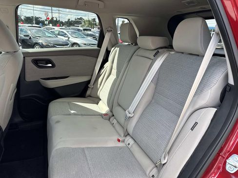 Used 2023 Nissan Rogue SV image 16