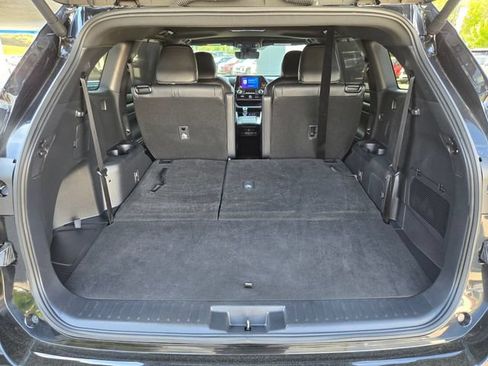 Used 2025 Toyota Highlander XSE AWD/4WD image 17