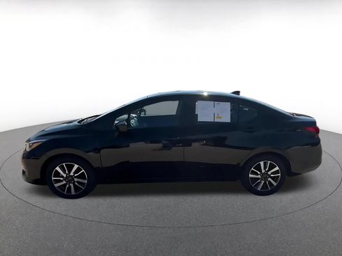 Used 2025 Nissan Versa SV FWD image 8