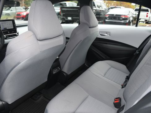 Used 2025 Toyota Corolla SE image 14