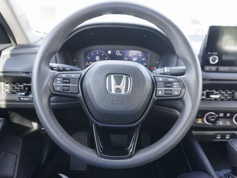 Used 2023 Honda Accord EX image 11