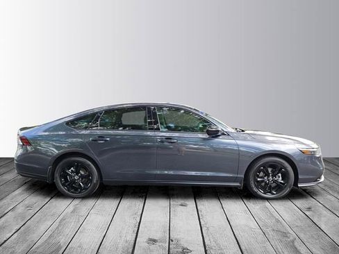 Certified 2025 Honda Accord SE image 6