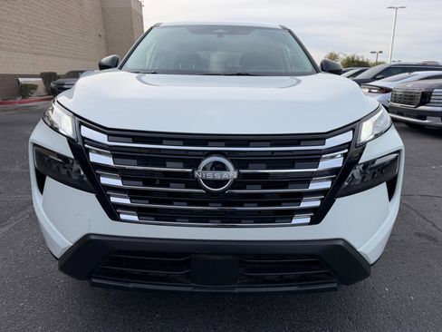 Used 2025 Nissan Rogue S image 23