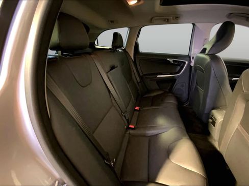 Used 2015 Volvo XC60 T6 AWD/4WD image 19