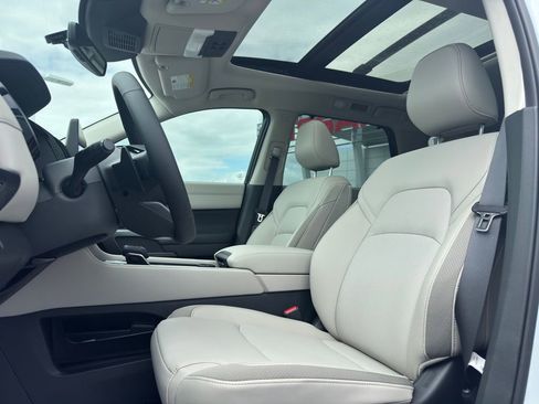 New 2026 Nissan Pathfinder SL AWD/4WD image 10