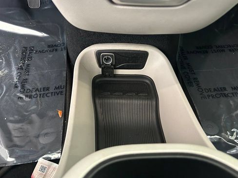 Used 2024 Chrysler Pacifica Touring-L FWD image 48