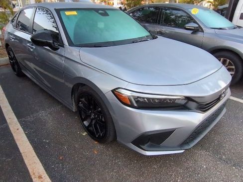 Used 2023 Honda Civic Sport image 1