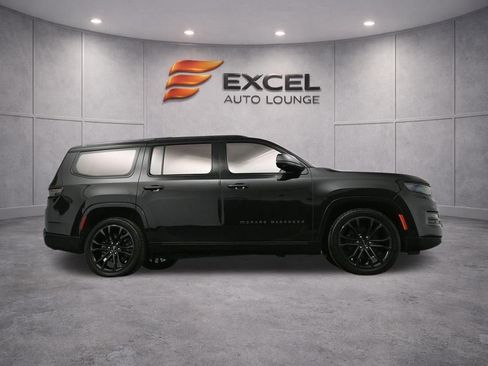 Used 2022 Jeep Grand Wagoneer Series II AWD/4WD image 56