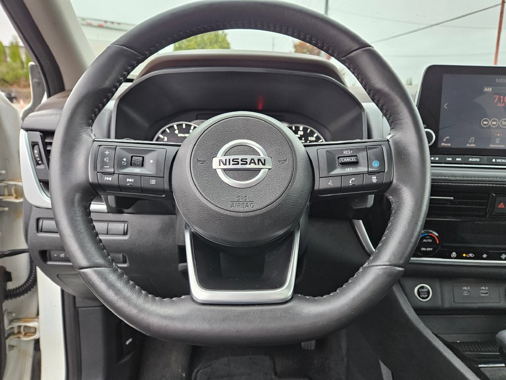 Used 2021 Nissan Rogue SV FWD image 22